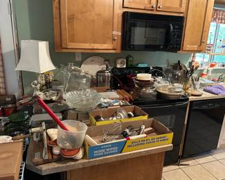 Lots of kitchenware