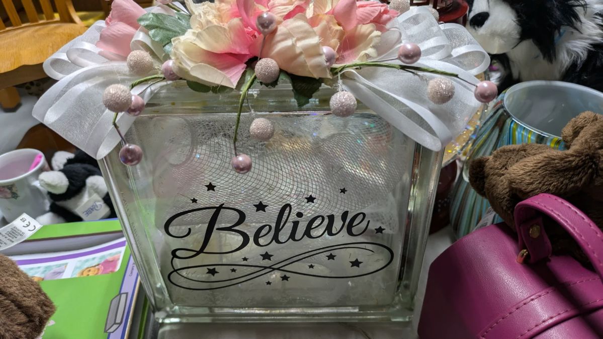 Come see our gorgeous Estate Sale! Believe!