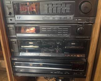 Sony turntable amplifier AM/FM tuner and converter. With shelf.
