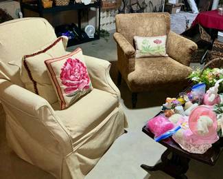 Side Chairs, Occasional Chairs 