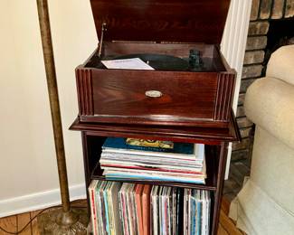 Crosley Record player, CR47,  Records