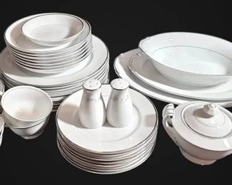 Harmony House Fine China Japan Silver Melody 3647 Noritake Salt  Peppers  Over 40 Pieces