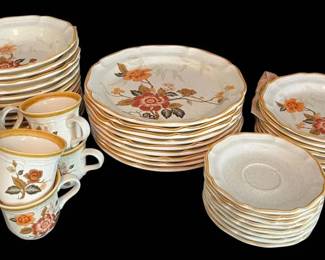 Mikasa Garden Club Imperial Garden Petunias Dining Set
