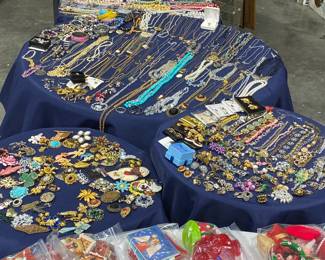 vintage jewelry