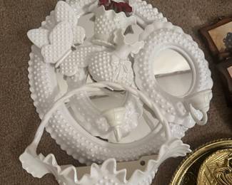 Vintage Burwood Products Company (HOMCO) hobnail wall hanging set, made of white plastic in the style of milk glass