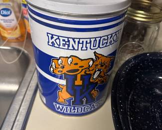 Kentucky Wildcats tin