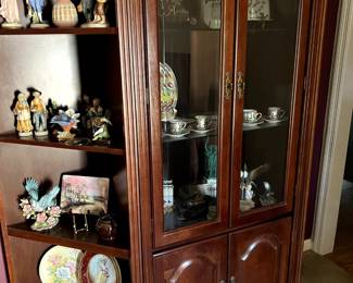 Display Cabinet shelf unit in cherry with glass
