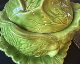 vintage Holland Mold cabbage ware serving dish
