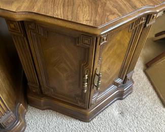 Midcentury Modern (MCM) end table