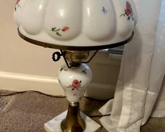 Vintage Gone with the Wind-style Hurricane table lamp
