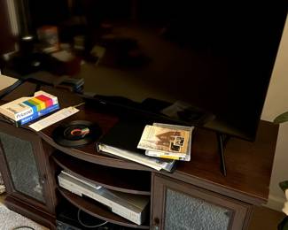 Entertainment center