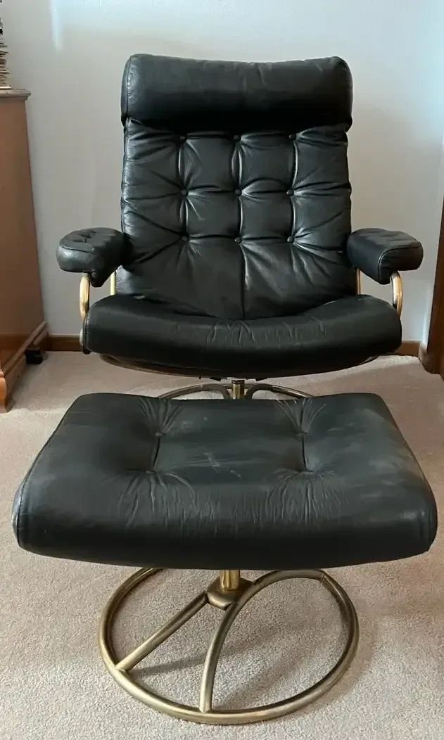 001 MidCentury Modern Black Leather Recliner  Ottoman  Swivel Base Lounge Chair