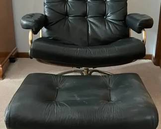 001 MidCentury Modern Black Leather Recliner  Ottoman  Swivel Base Lounge Chair