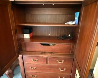 Thomasville Furniture Bedroom Set
