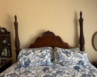 Thomasville Furniture Bedroom Set