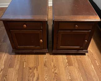 $100 Pair of Hammary by La-Z-Boy wood nightstands/end tables; 20 inches wide by 26 inches deep by 23 inches high each