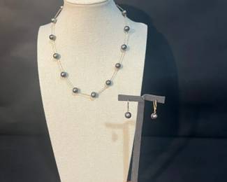 Yellow Gold Black Pearl Necklace Earring Set 14K  12.58g