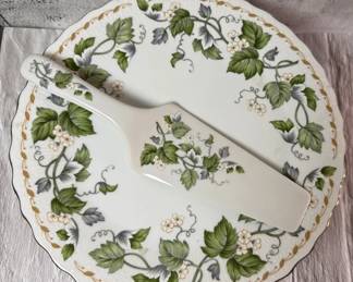 VINTAGE ANDREA BY SADEK FLORAL CAKE PLATE MATCHING SERVER