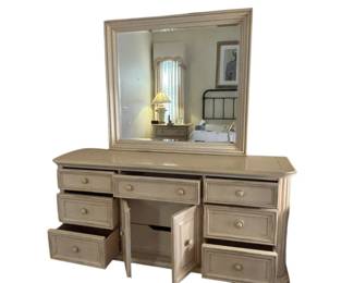 Wooden Bedroom Dresser With Mirror Two Matching Night Stands 