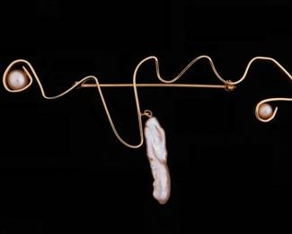 Lot 99: Mid Century 14k Gold Freshwater Pearl Brooch