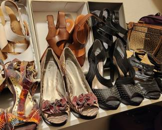 'Girlie' Shoes! Oh, yeah! 