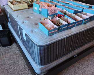 Therapedic Queen Mattress/Box Spring. Very good condition. 