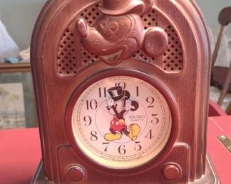 Disney Mickey Mouse Clock