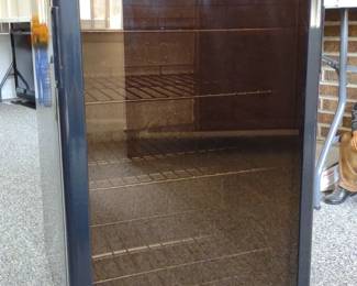 Sunbeam Glass Door Wine Cooler / Refrigerator