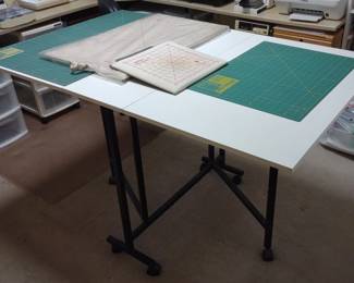 Double Drop Leaf Hobby / Sewing Table w/ Cut Mats