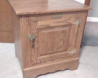 Oak Simmons Hardware Co. White Clad Ice Box