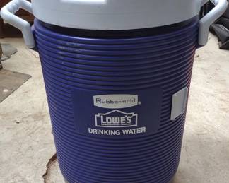 Rubbermaid Lowes 5 Gal Beverage Dispenser