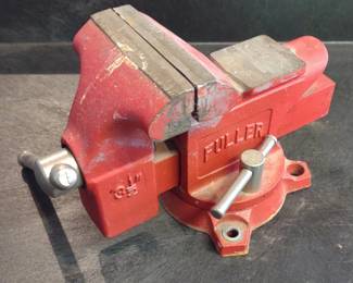 Fuller 3 1/2" Swivel Bench Vise