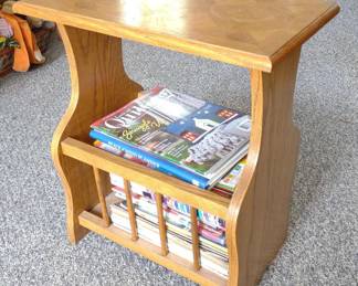 Wooden Magazine Rack w/ Quilt Books