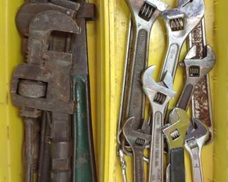 Adjustable Wrenches & Pipe Wrenches
