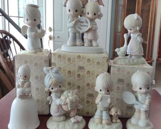 7 Vintage Precious Moments Figurines
