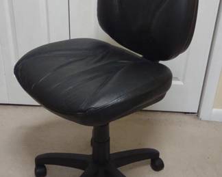 Rolling Office / Computer Desk Chair
