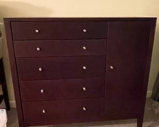 Dresser, Armoire