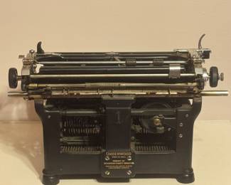 Vintage Underwood 11 Typewriter