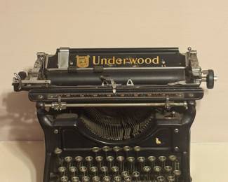 Vintage Underwood 11 Typewriter