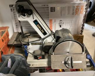 Delta combination belt and disc sander