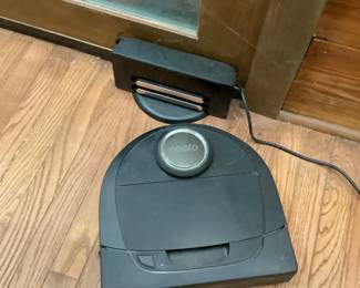 Neato Botvac D5 robot vacuum cleaner