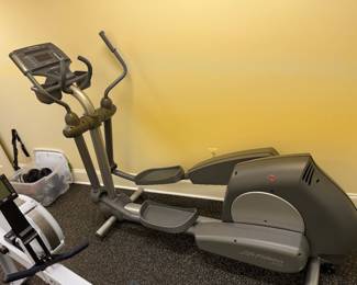 Life Fitness X9i Elliptical Cross-Trainer Machine