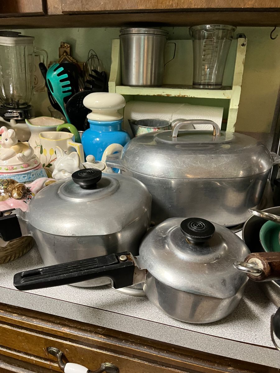 Magnalite Roaster, saucepans