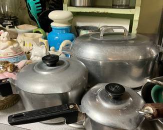 Magnalite Roaster, saucepans