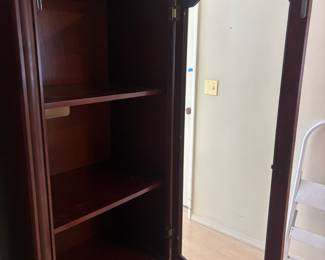 Traditional Style Curio Cabinet