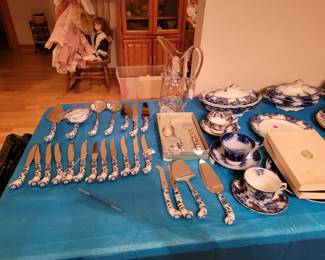 Blue onion  prill sheffield  England  hand painted  handles