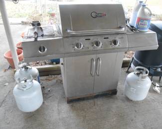 Grill and Propane Bottles