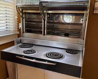Frigidaire Flair Custom Imperial Stove