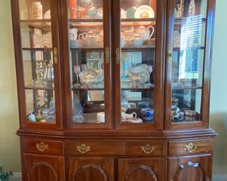 Lovely Knob Creek China Cabinet, lighted, with one lined drawer