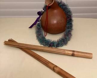 MFS095 Hula Instruments & Lei